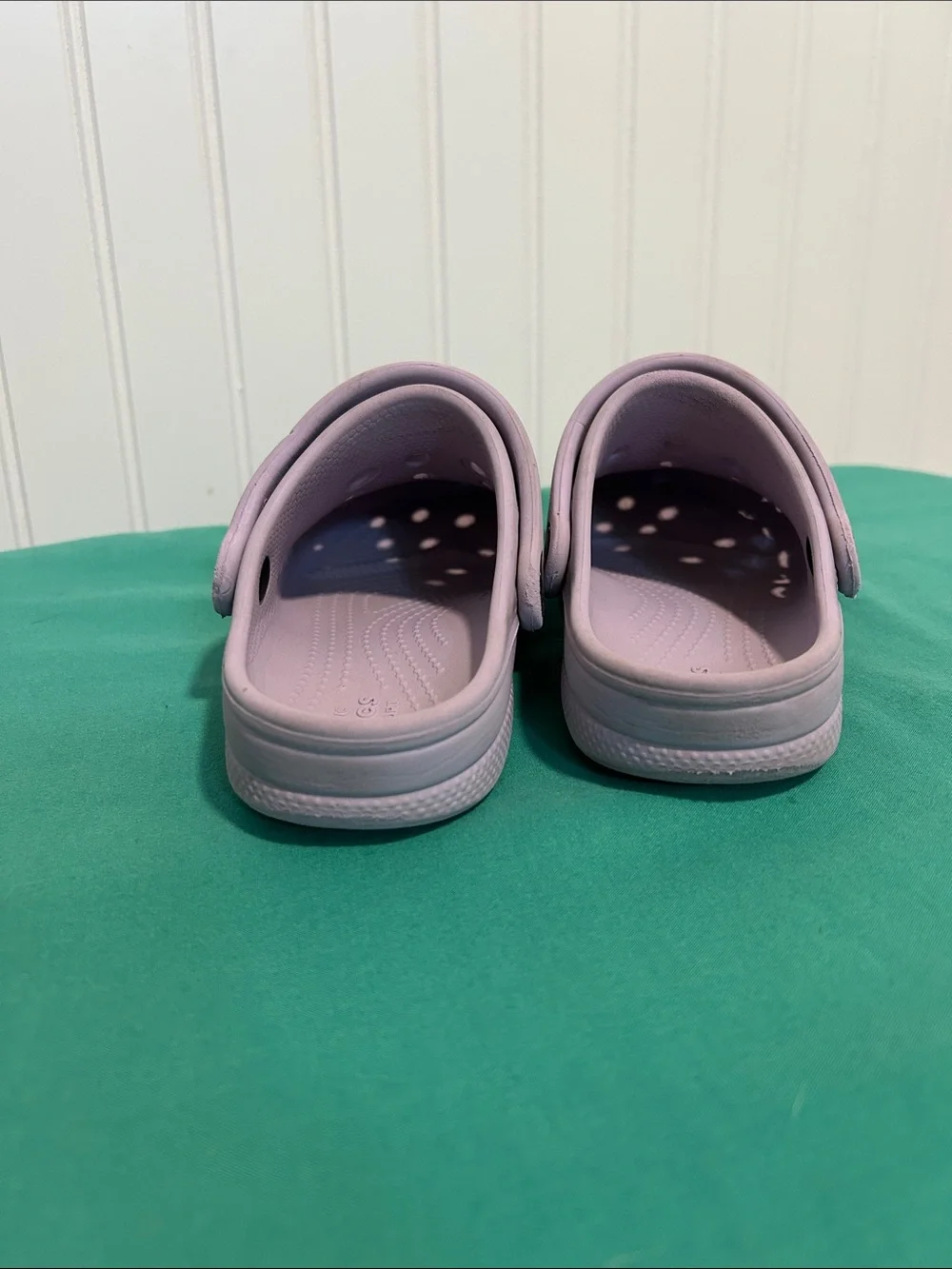 CROCS Kids Classic Clog in Light Lavender Sz: c10